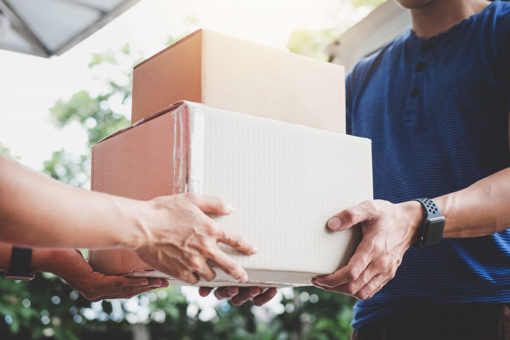 Bạn đang muốn rời Nhật Bản? Cách chuyển đồ đạc khi về nước 5 Nhận hàng