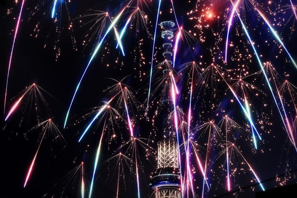 Sumida River Fireworks (Credit to IG user @noroma_3)