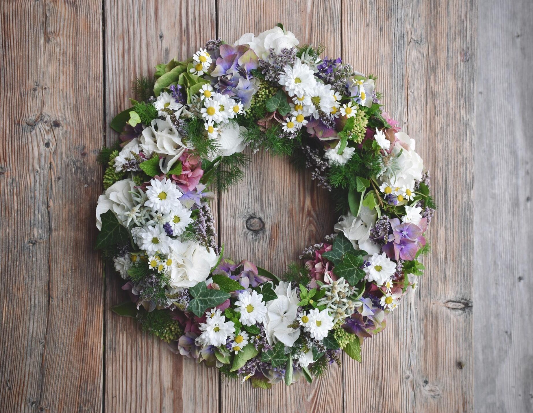 5 Spring Flower Home Decoration Tips 2 image4 7 edited