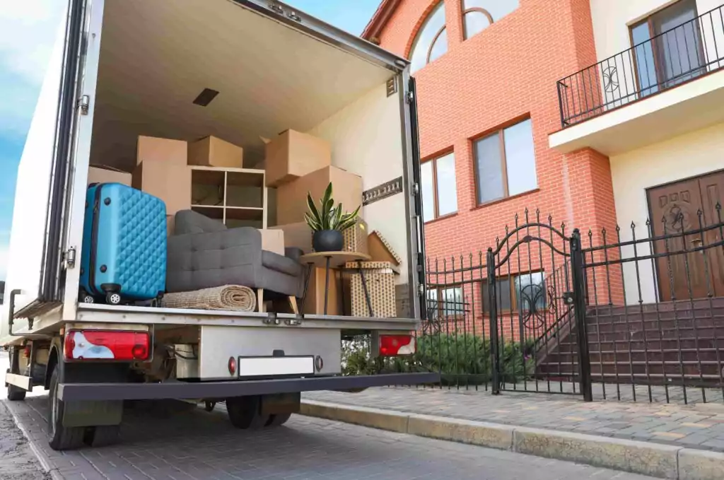 Moving truck