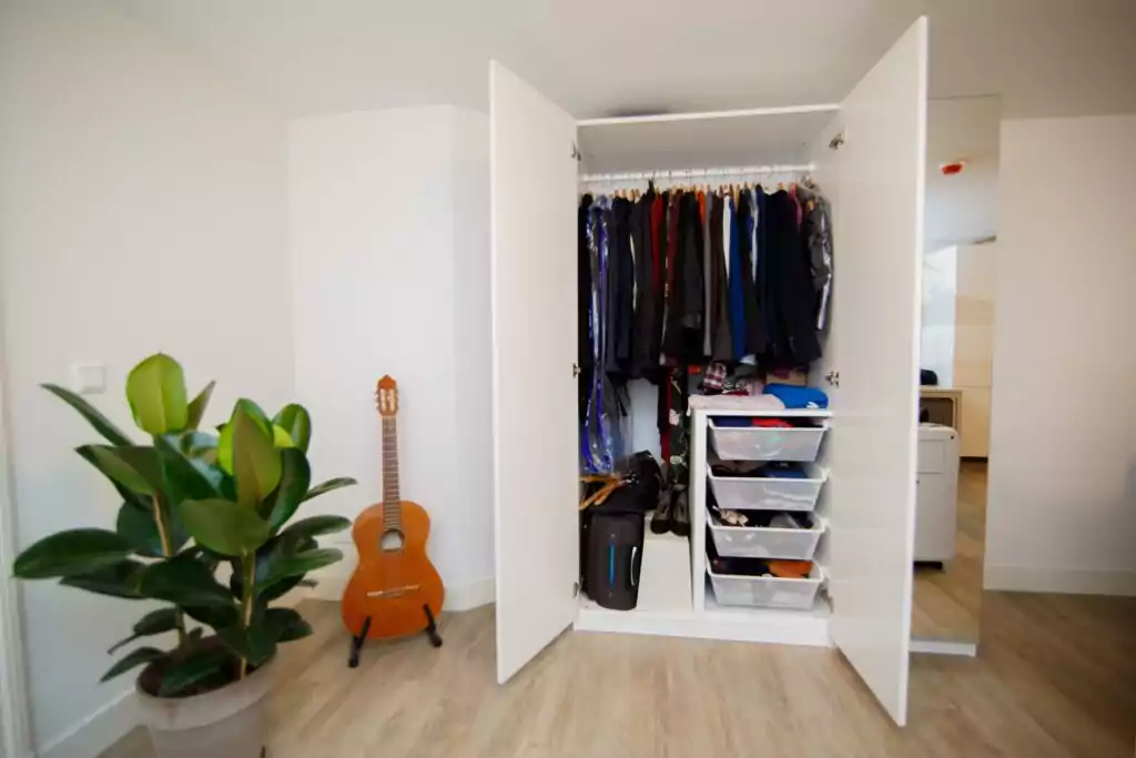 Tủ quần áo phòng ngủ ngăn nắp