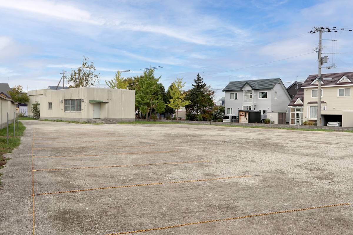 Estacionamento Village House Horomui em Iwamizawa-shi