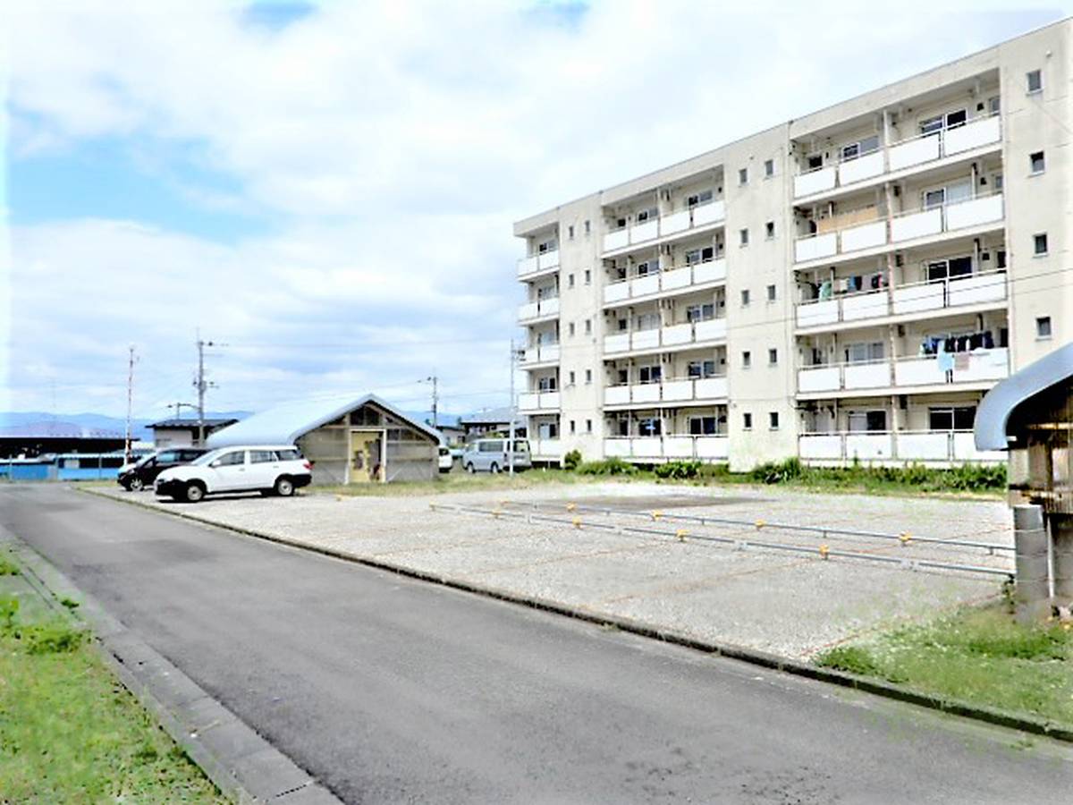 Parking lot of Village House Takaki in Hanamaki-shi