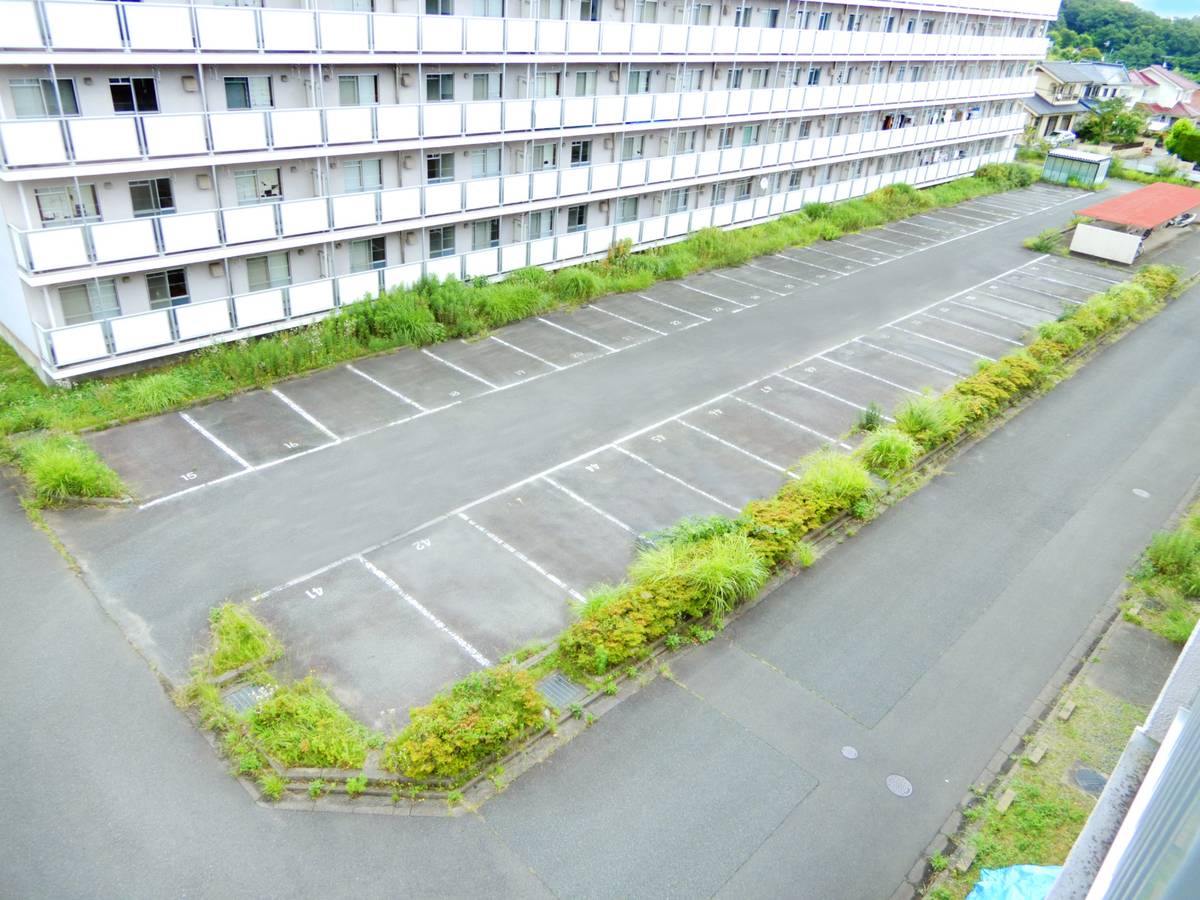 Estacionamento Village House Jouban em Iwaki-shi