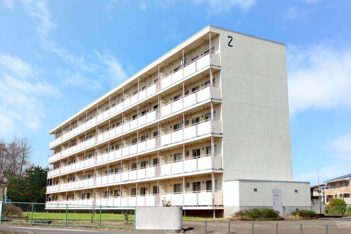 須賀川市ビレッジハウス芦田塚の建物外観