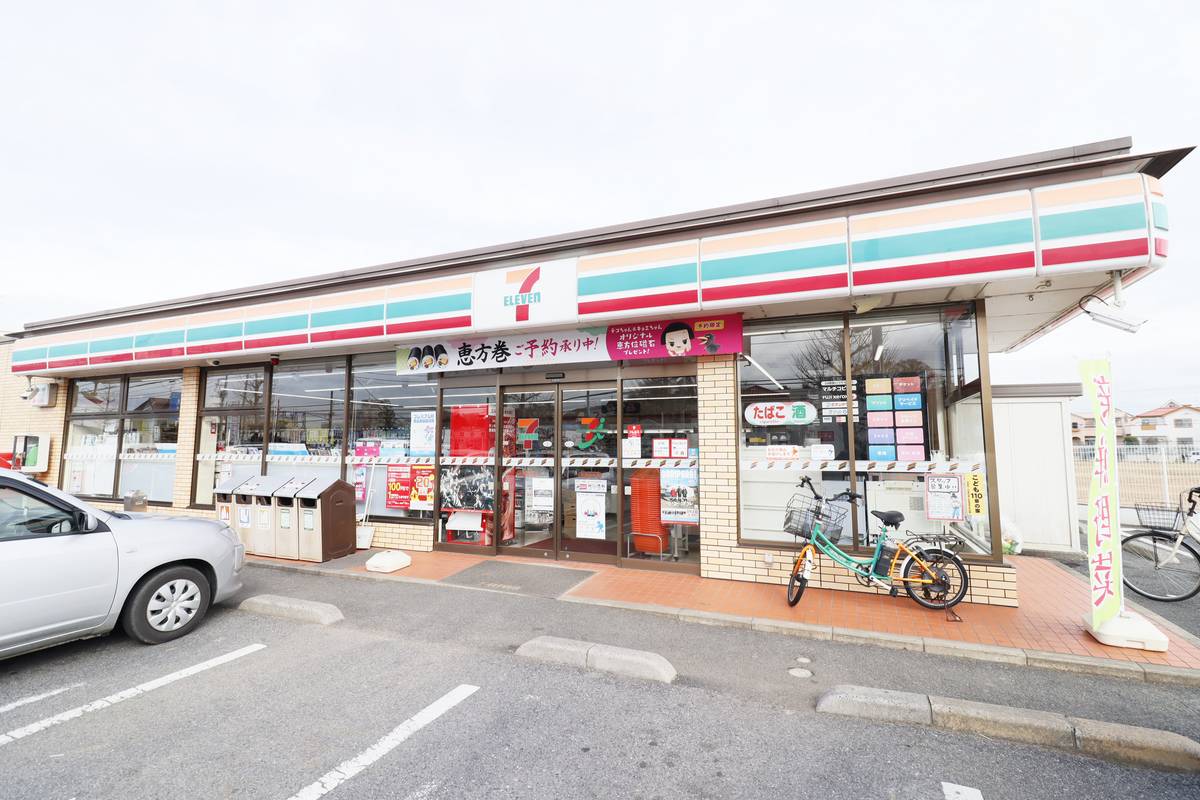 Convenience Store near Village House Gosho in Ichihara-shi