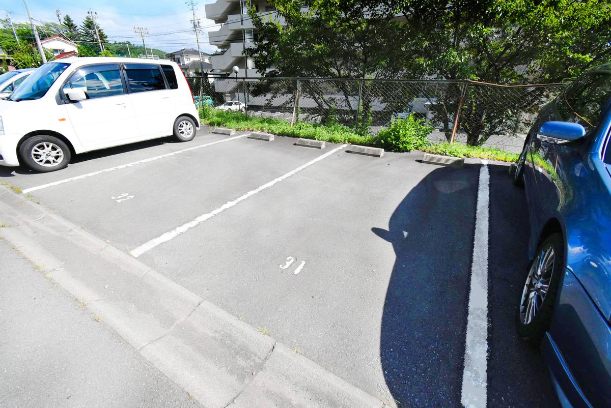 上田市ビレッジハウス上田の駐車場