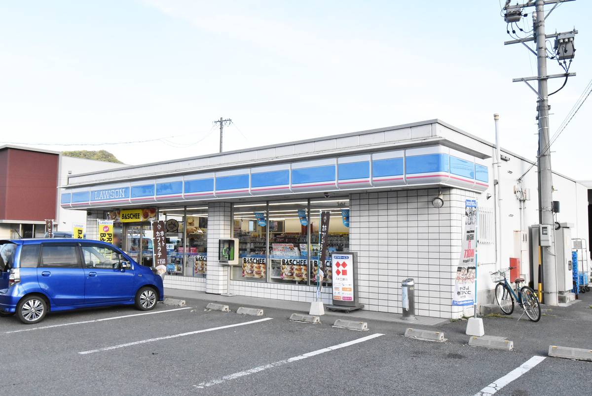 Cửa hàng tiện lợi gần Village House Koushoku ở Chikuma-shi