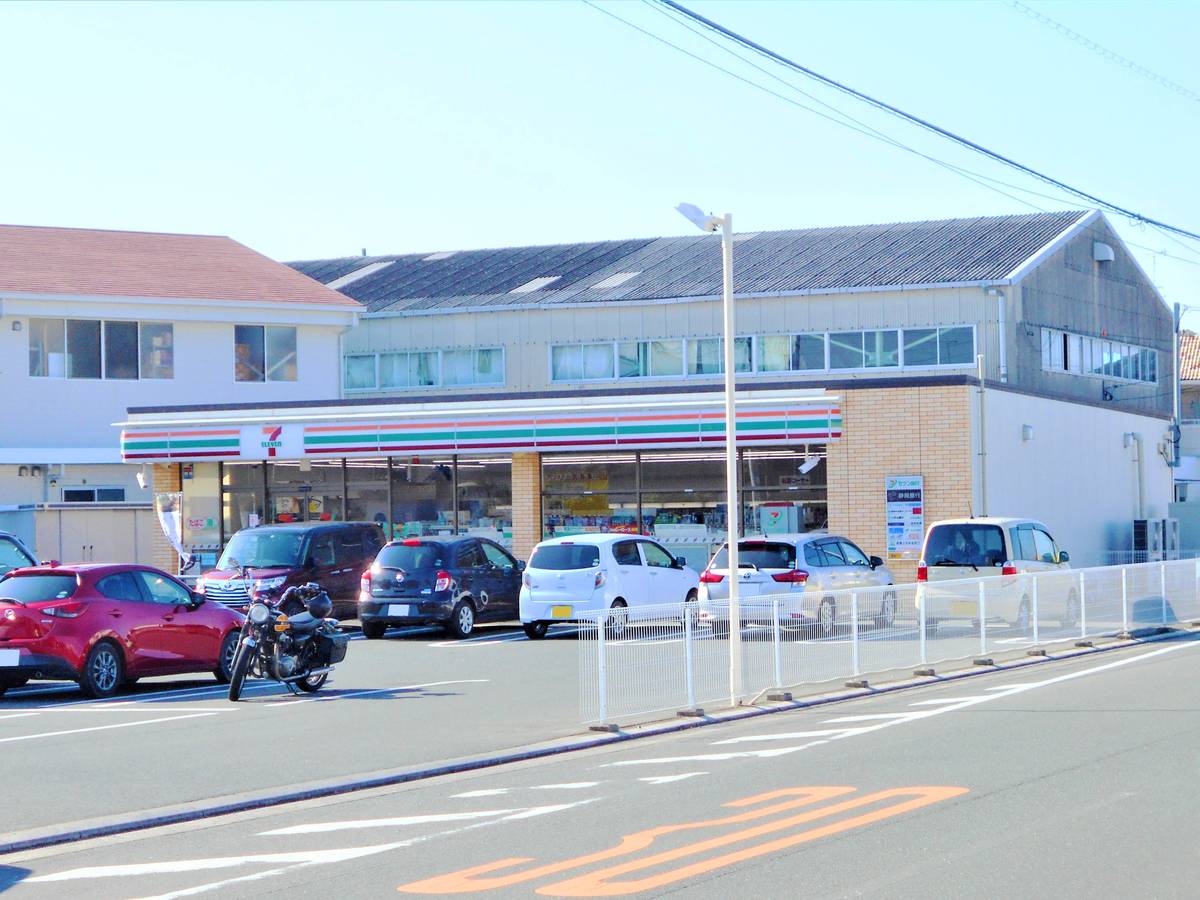 Convenience Store near Village House Kousai in Chuo-ku