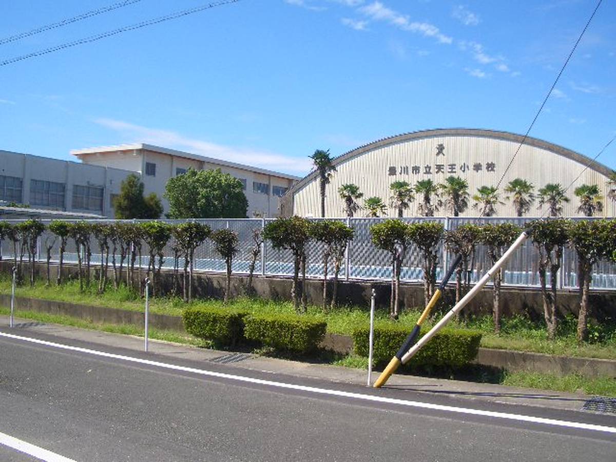 Elementary School near Village House Chujyo in Toyokawa-shi