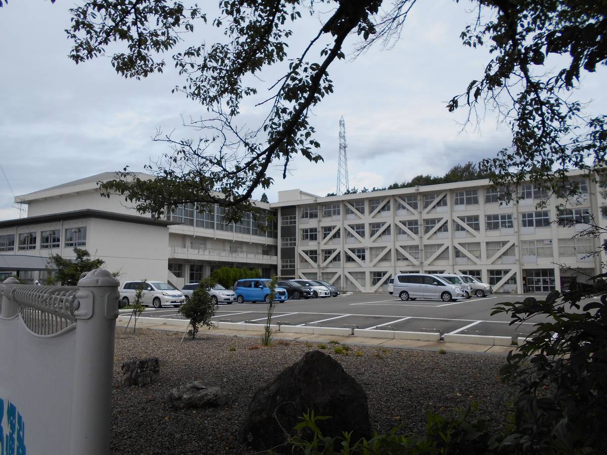 Junior High School near Village House Seki in Seki-shi