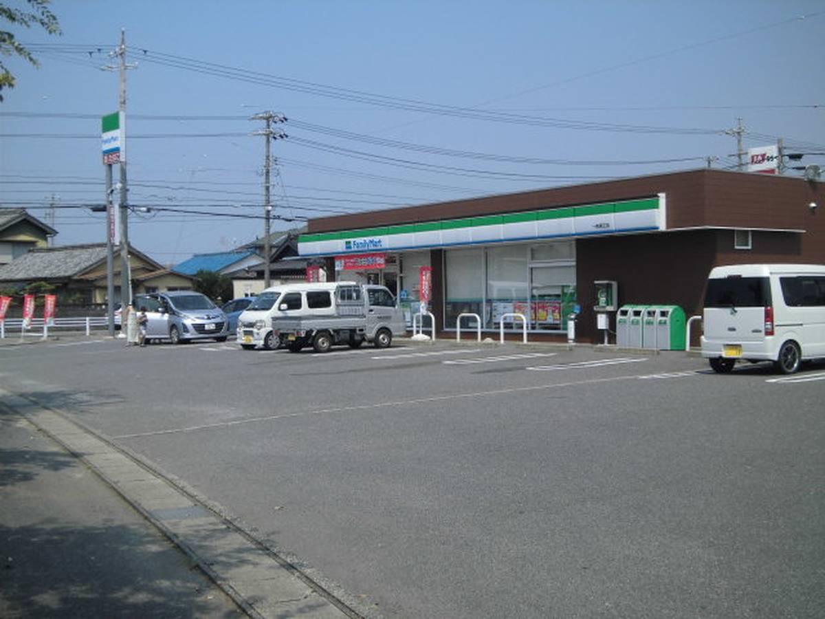 Loja de Conveniência perto do Village House Jimei em Nishio-shi