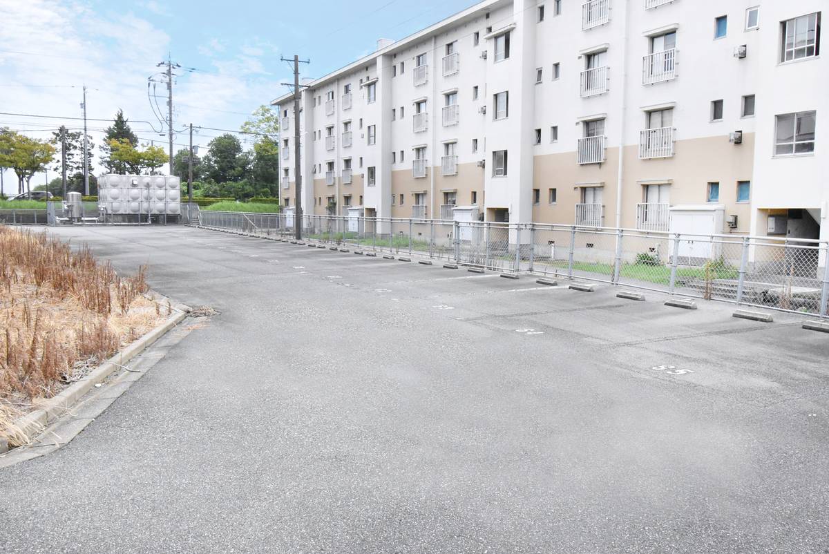 Parking lot of Village House Taikouyama in Imizu-shi