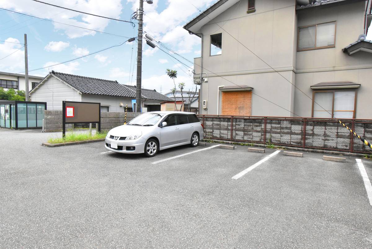 Parking lot of Village House Arakawa in Toyama-shi