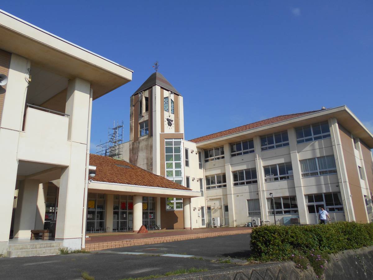 Escola primária perto do Village House Sugiyaki em Toki-shi
