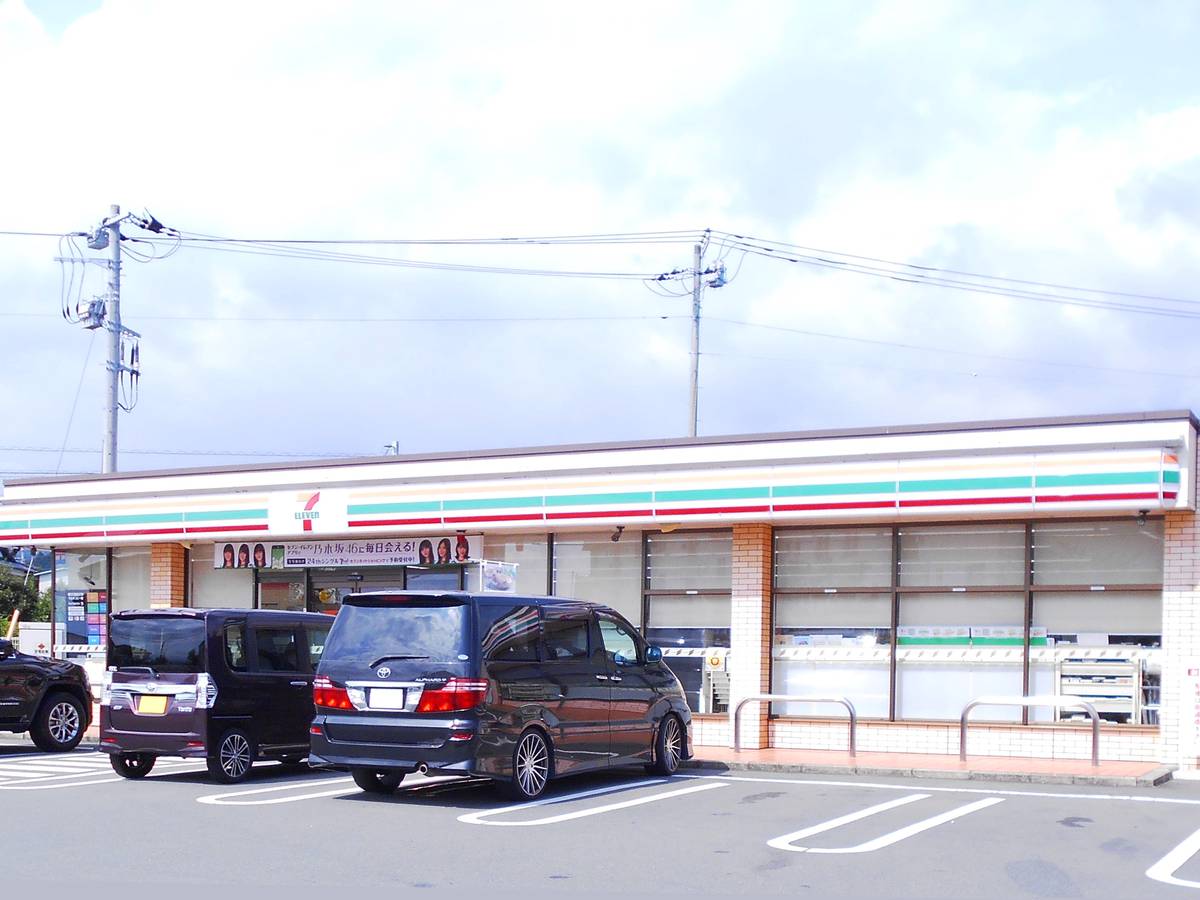 Cửa hàng tiện lợi gần Village House Fujimidai ở Fuji-shi
