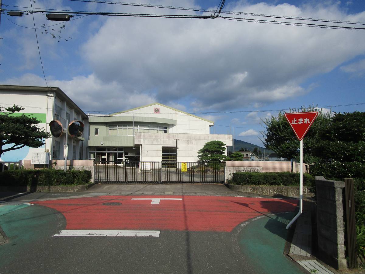 Elementary School near Village House Hagihira in Shinshiro-shi