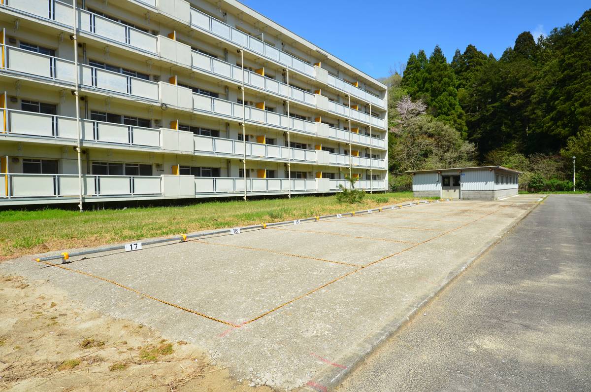 Parking lot of Village House Noumi in Hakui-gun