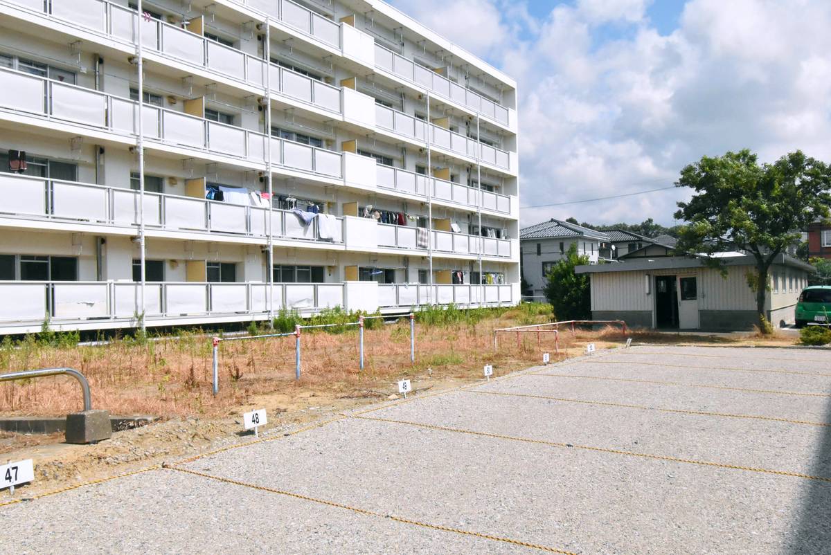 Estacionamento Village House Kanazu em Awara-shi