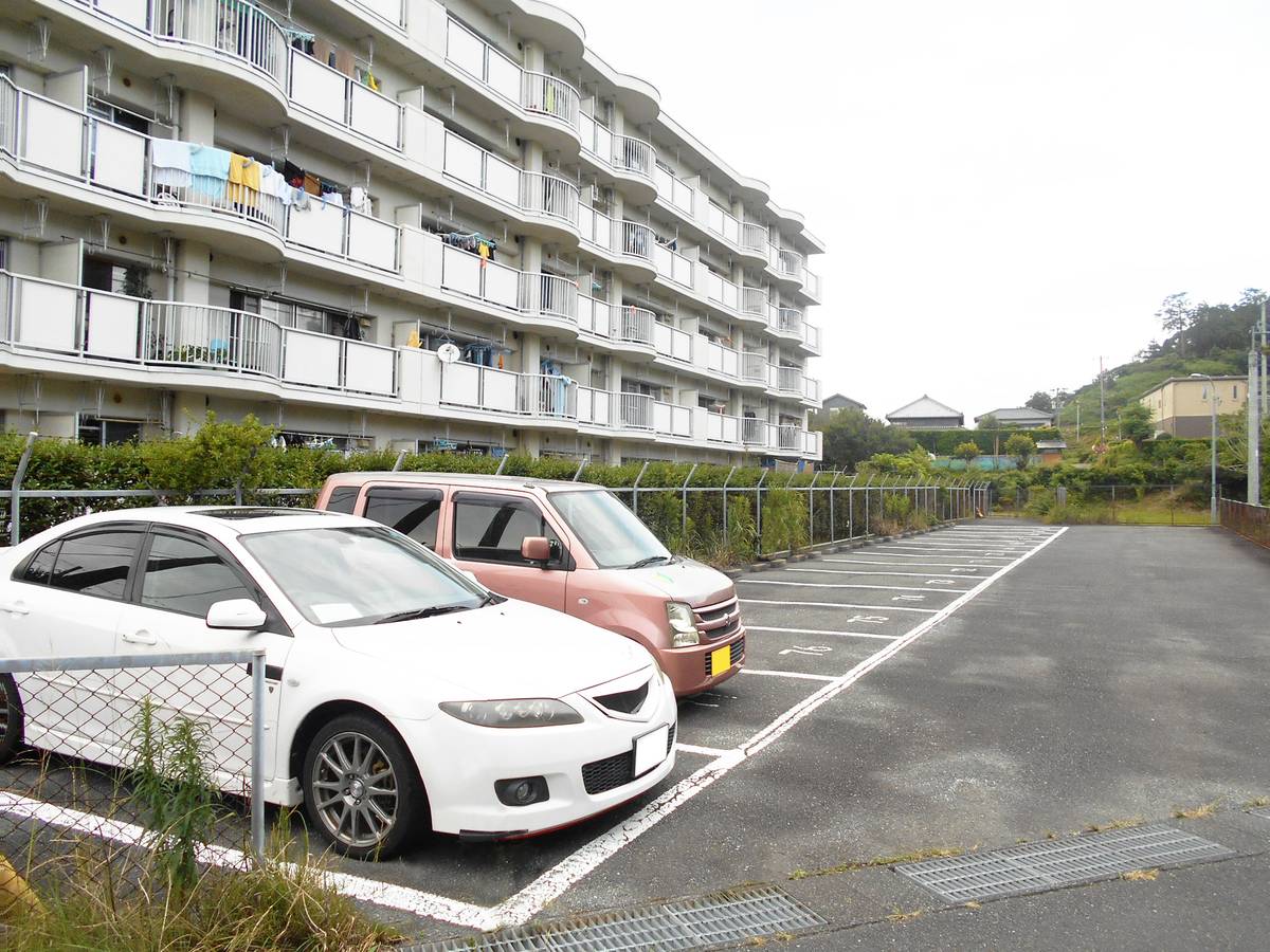 菊川市ビレッジハウス城山下の駐車場