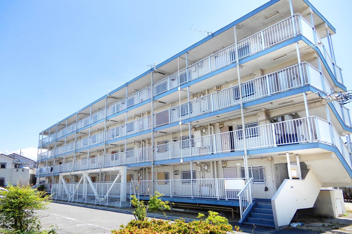 和泉市ビレッジハウス葛ノ葉の建物外観