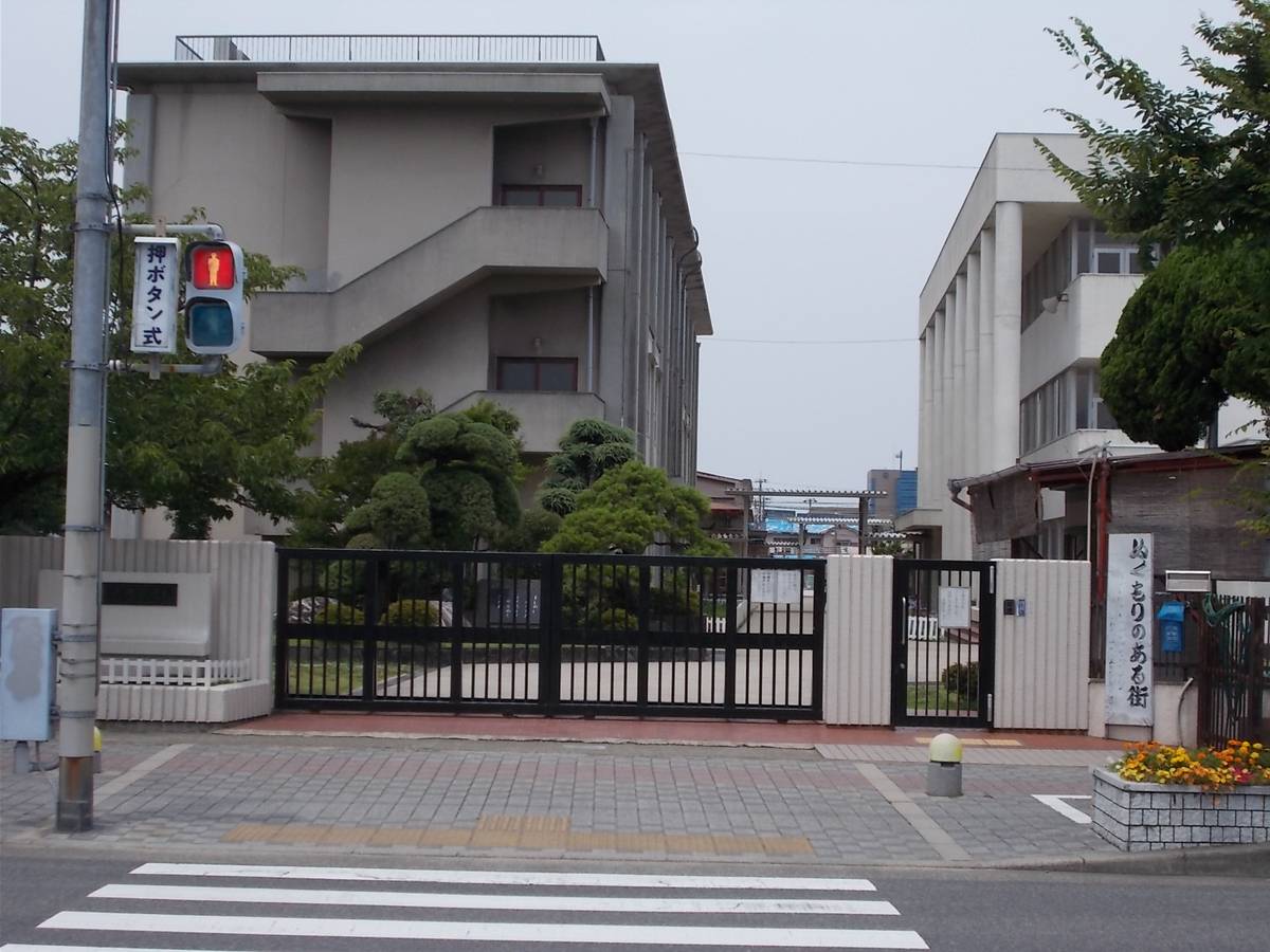 Elementary School near Village House Tadaoka in Senboku-gun