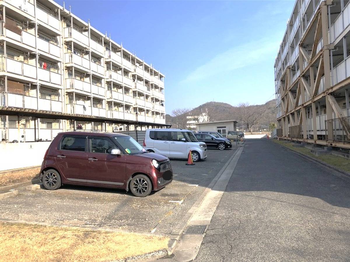 姫路市ビレッジハウス西夢前第二の駐車場