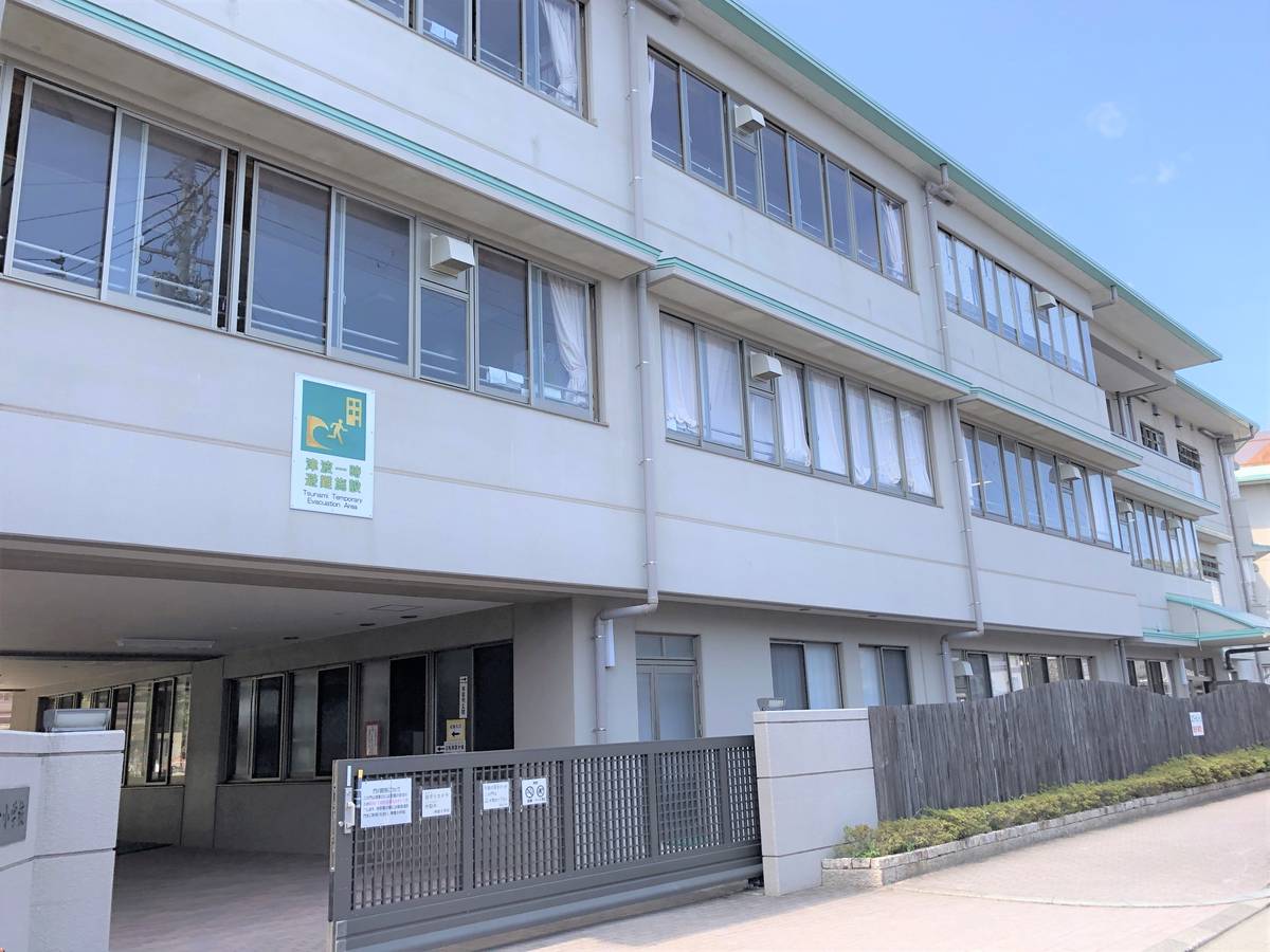 Elementary School near Village House Aisuji in Shingu-shi