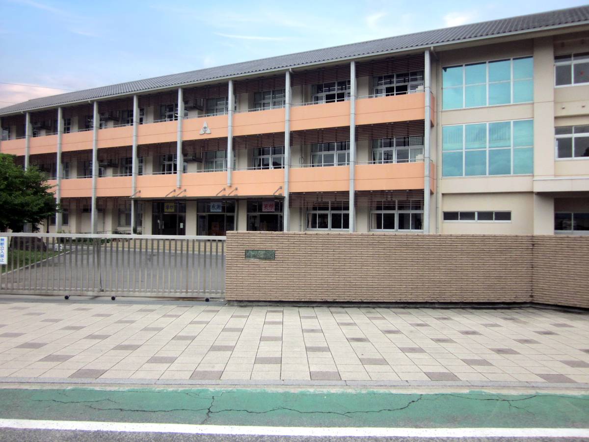 Elementary School near Village House Kunita in Kanonji-shi