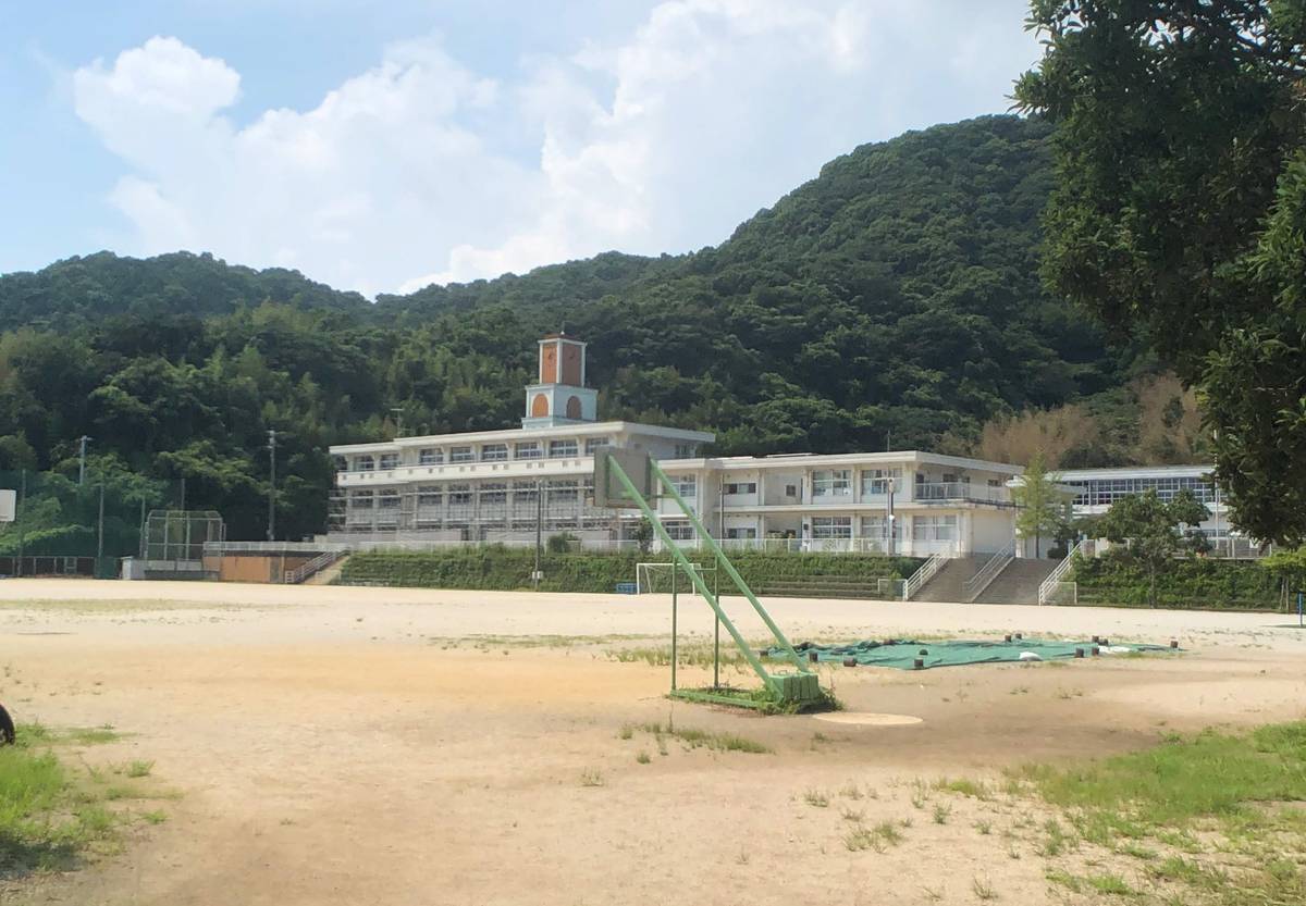 Junior High School near Village House Kouchi in Kochi-shi