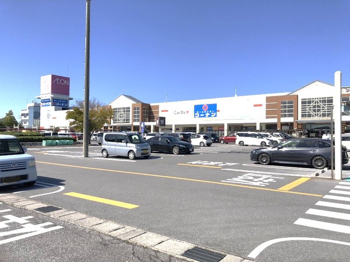 長浜市ビレッジハウス南小足第二の近くのショッピングセンター