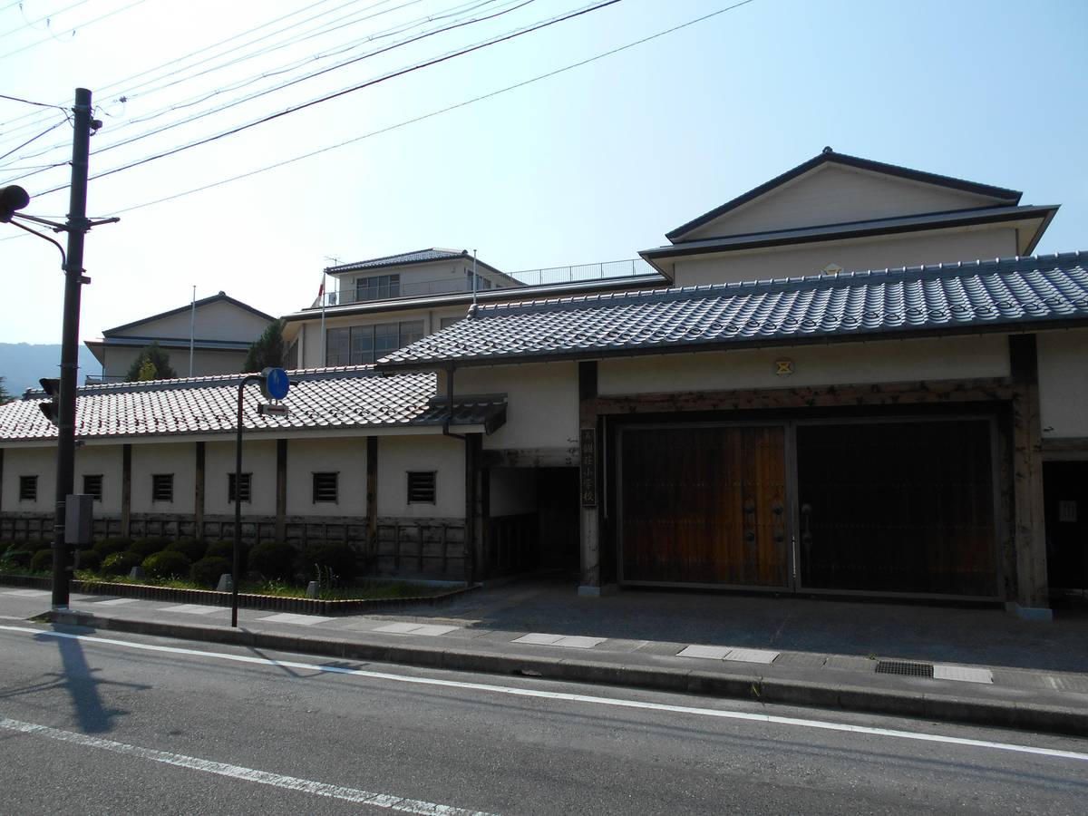 Escola primária perto do Village House Gokasho em Higashiomi-shi