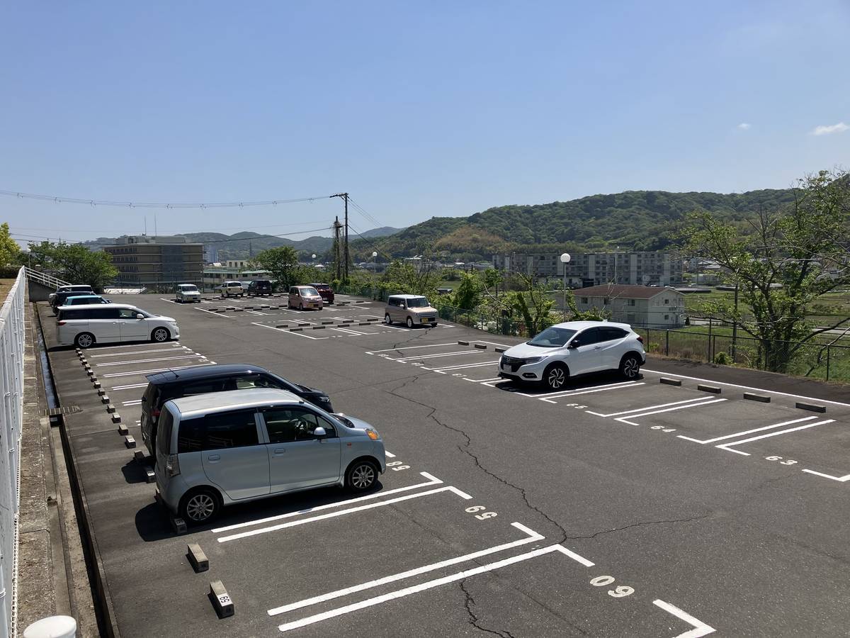 Bãi đậu xe của Village House Sumoto ở Sumoto-shi
