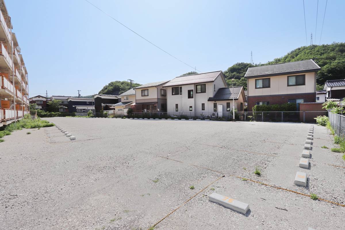 Estacionamento Village House Takiyama em Tottori-shi