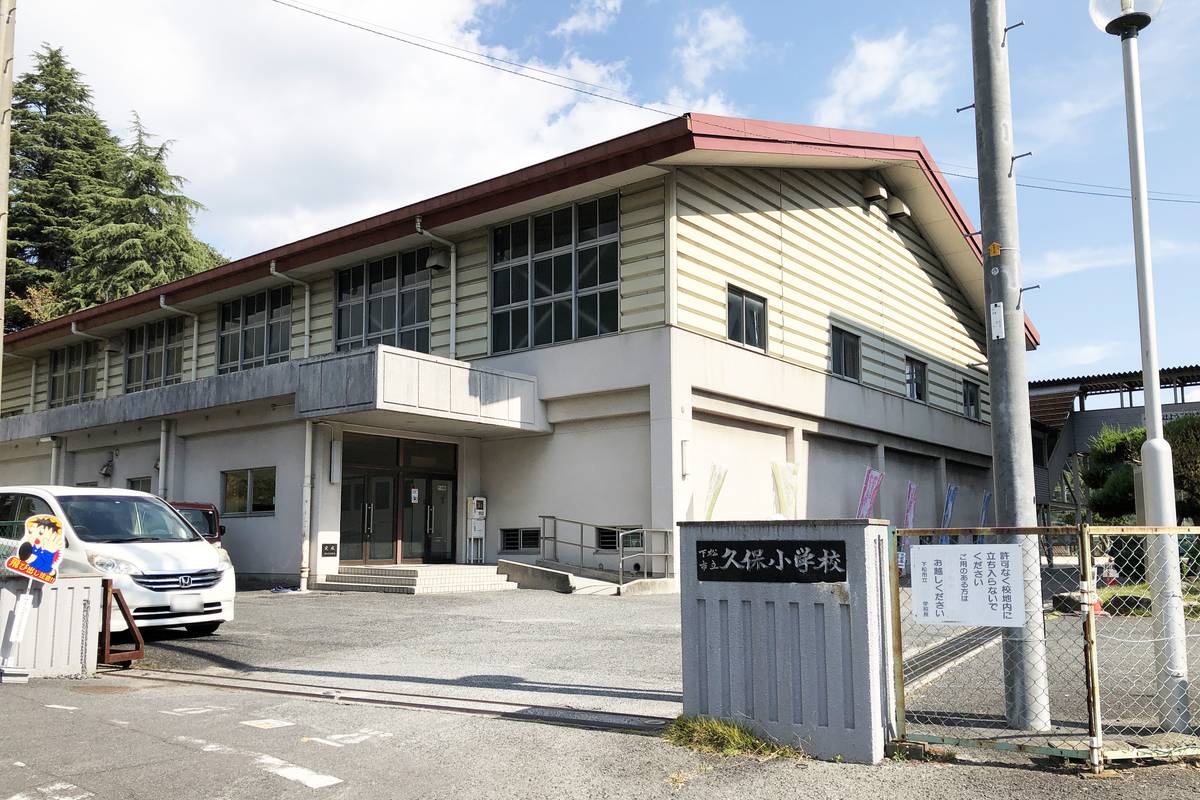 Elementary School near Village House Kouchi Dai 2 in Kudamatsu-shi