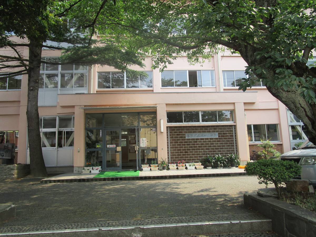 Elementary School near Village House Koyama in Tottori-shi