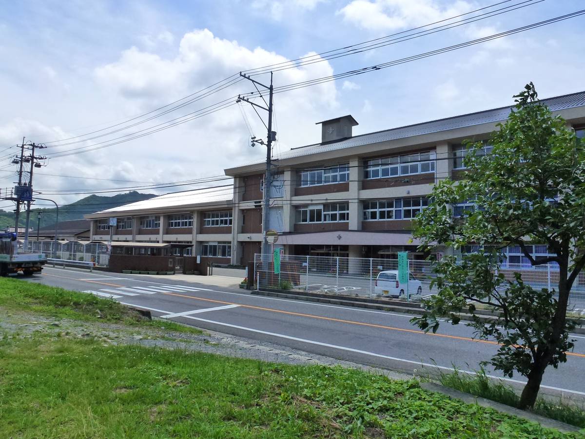 Junior High School near Village House Kuse in Maniwa-shi