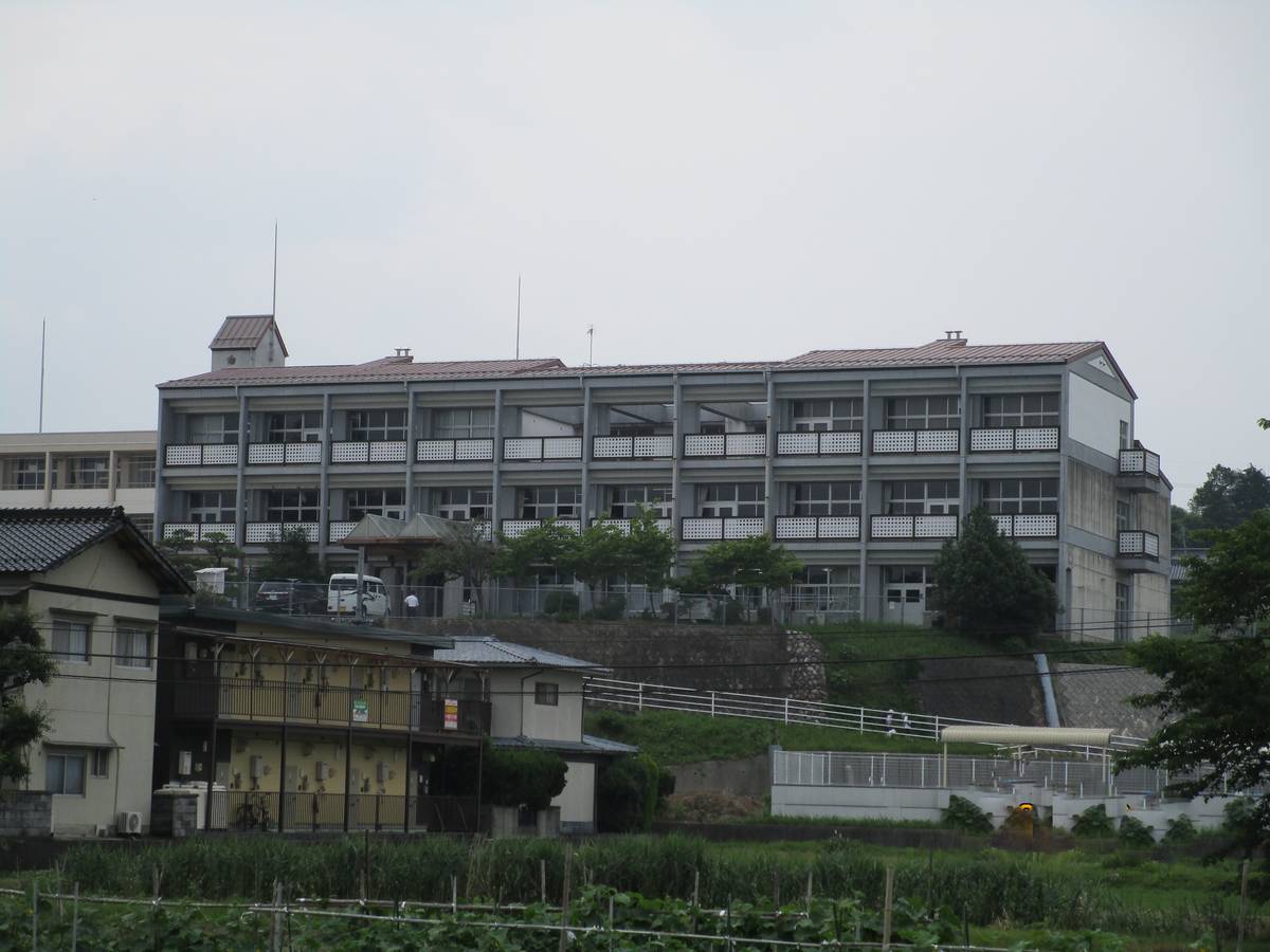 Elementary School near Village House Takano in Tsuyama-shi
