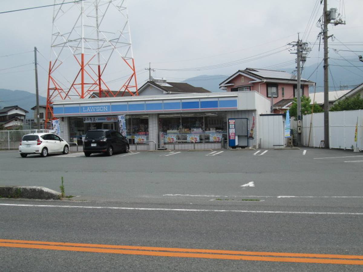 Cửa hàng tiện lợi gần Village House Mure ở Hofu-shi