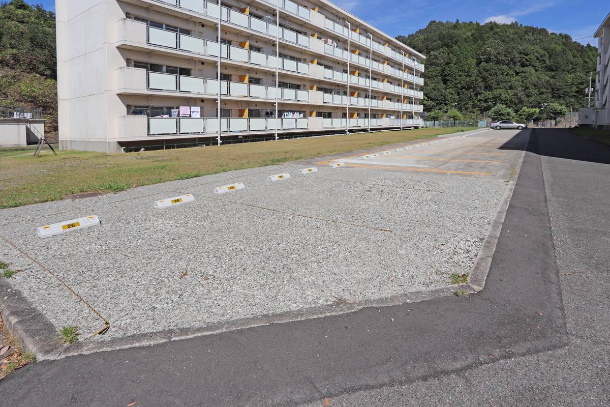 Parking lot of Village House Hongo Nashiwa in Mihara-shi