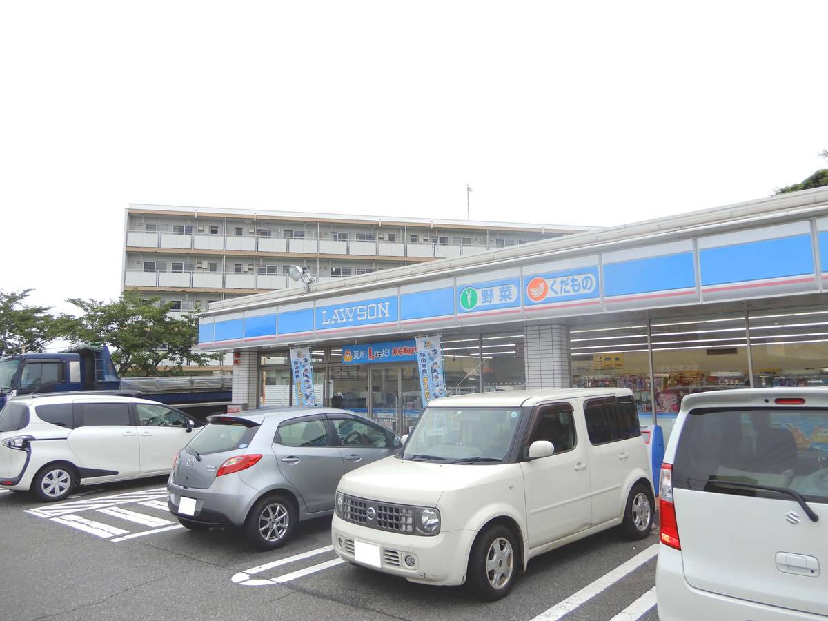 Cửa hàng tiện lợi gần Village House Kanda ở Miyako-gun
