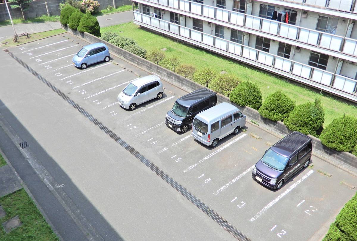 Parking lot of Village House Hiagari in Kokurakita-ku