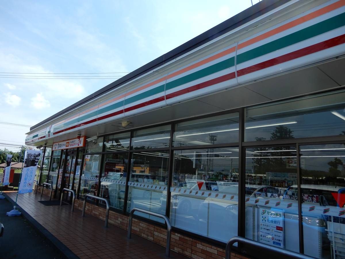 Cửa hàng tiện lợi gần Village House Jonan ở Minami-ku