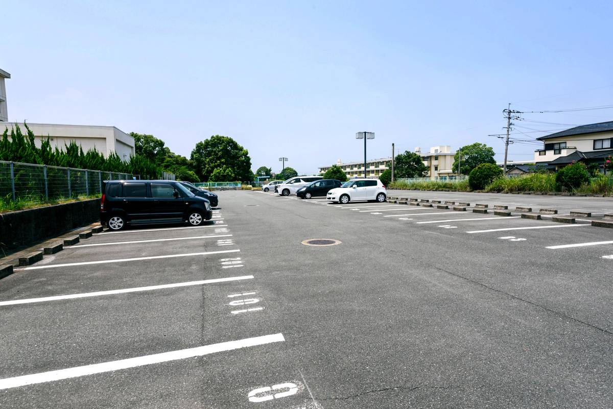 大牟田市ビレッジハウス白川の駐車場