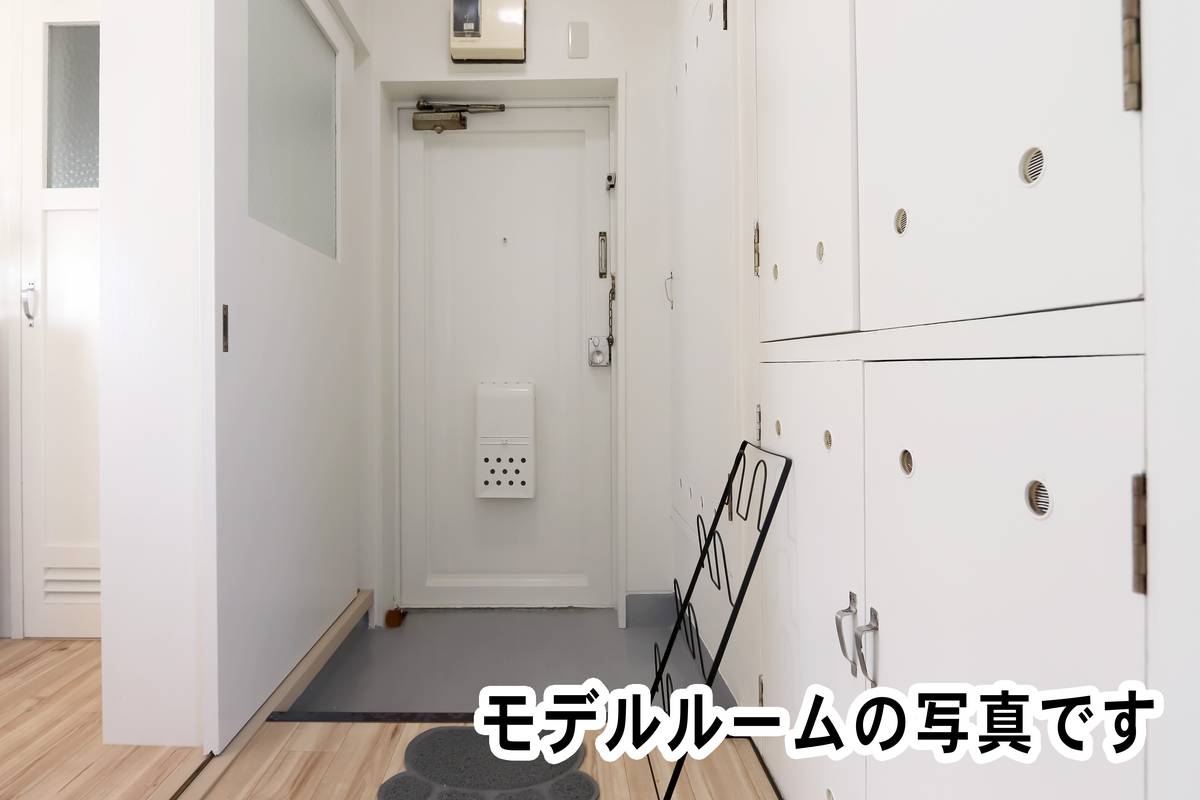 Apartment Entrance in Village House Teine in Nishi-ku