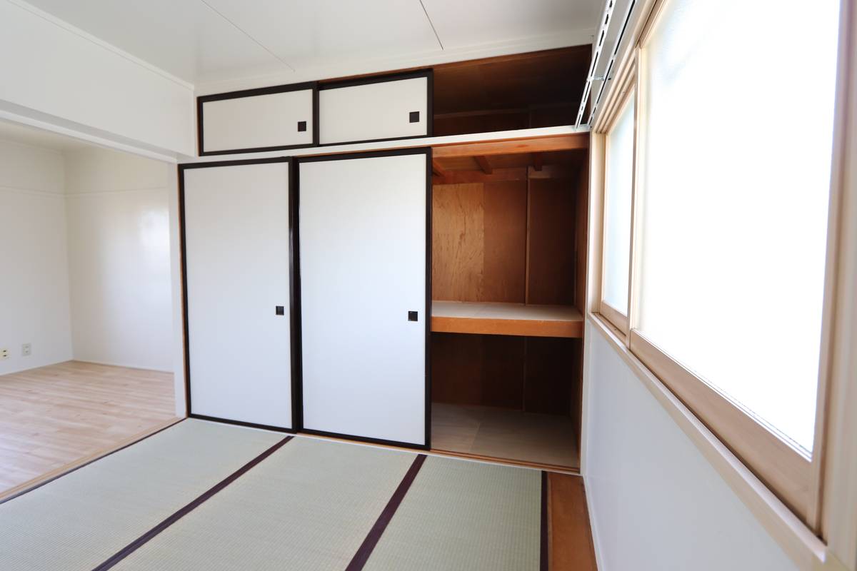 Storage Space in Village House Teine in Nishi-ku