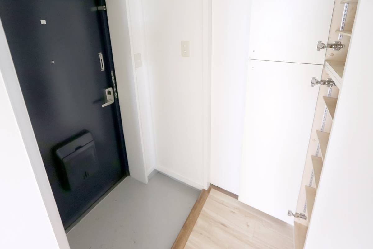 旭川市ビレッジハウス神楽岡の玄関