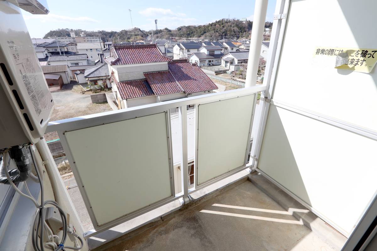 Balcony in Village House Iwaki in Iwaki-shi