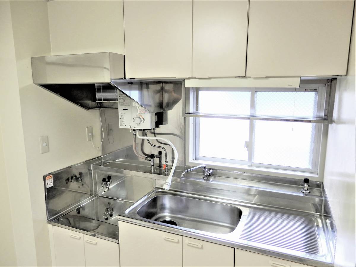 Khu vực bếp của Village House Kamaishi ở Kamaishi-shi