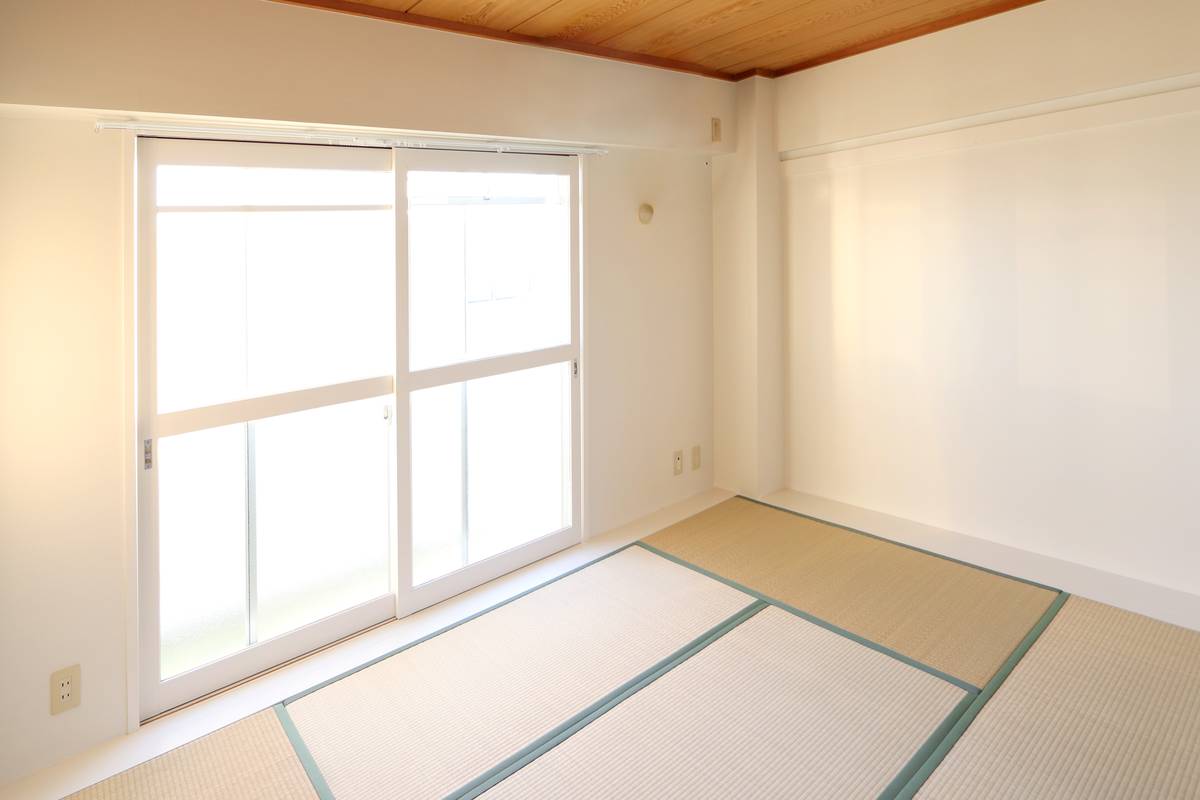 太白区ビレッジハウス四郎丸のリビング